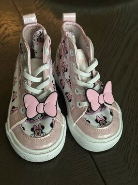 Disney Pink Minnie Mouse Bow High-Top Sneakers